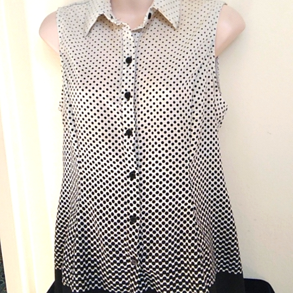 C- Signature Collection Polka-dot Top Medium